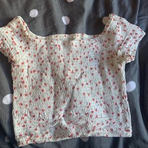 off the shoulders crop top